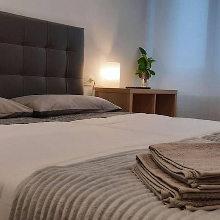 Apartamentos Milan 2 Oviedo Luaran gambar