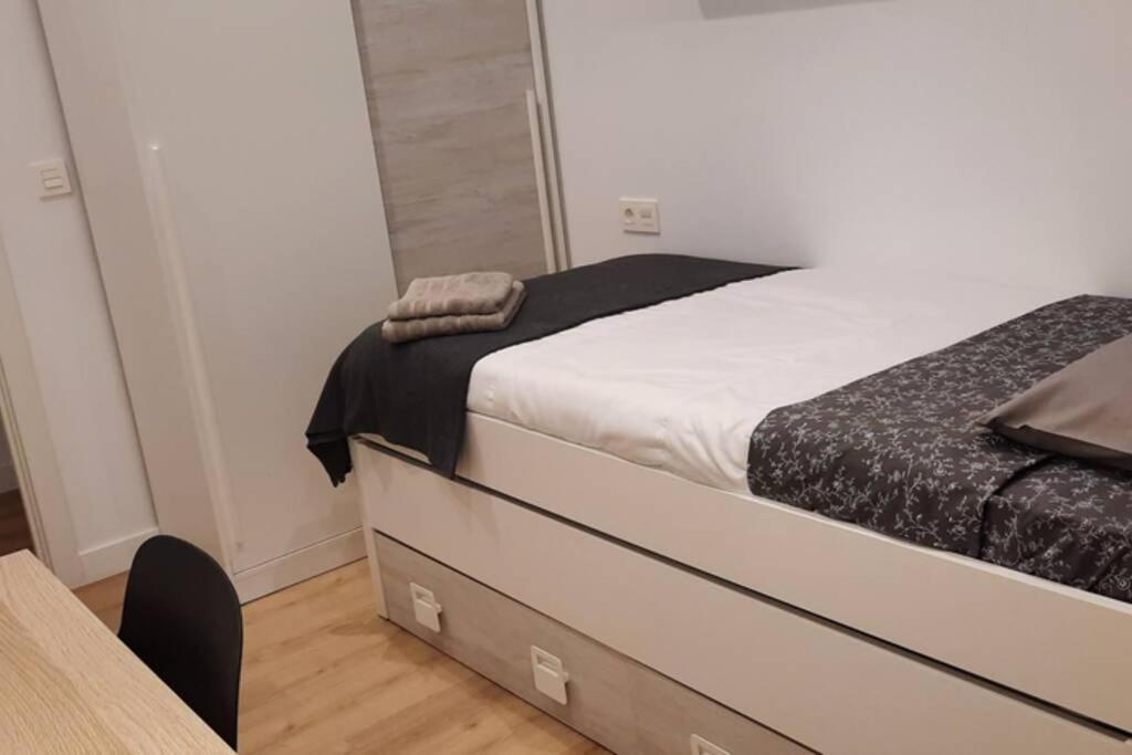 Apartamentos Milan 2 Oviedo Luaran gambar